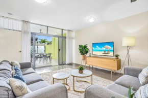 City Centre 3-Bed Apartment with Pool Access